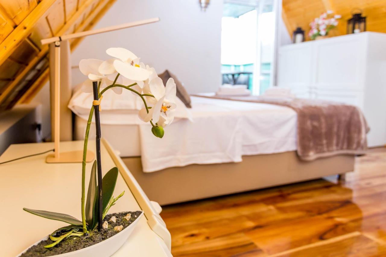 Holiday House Antique Kostanje Екстериор снимка