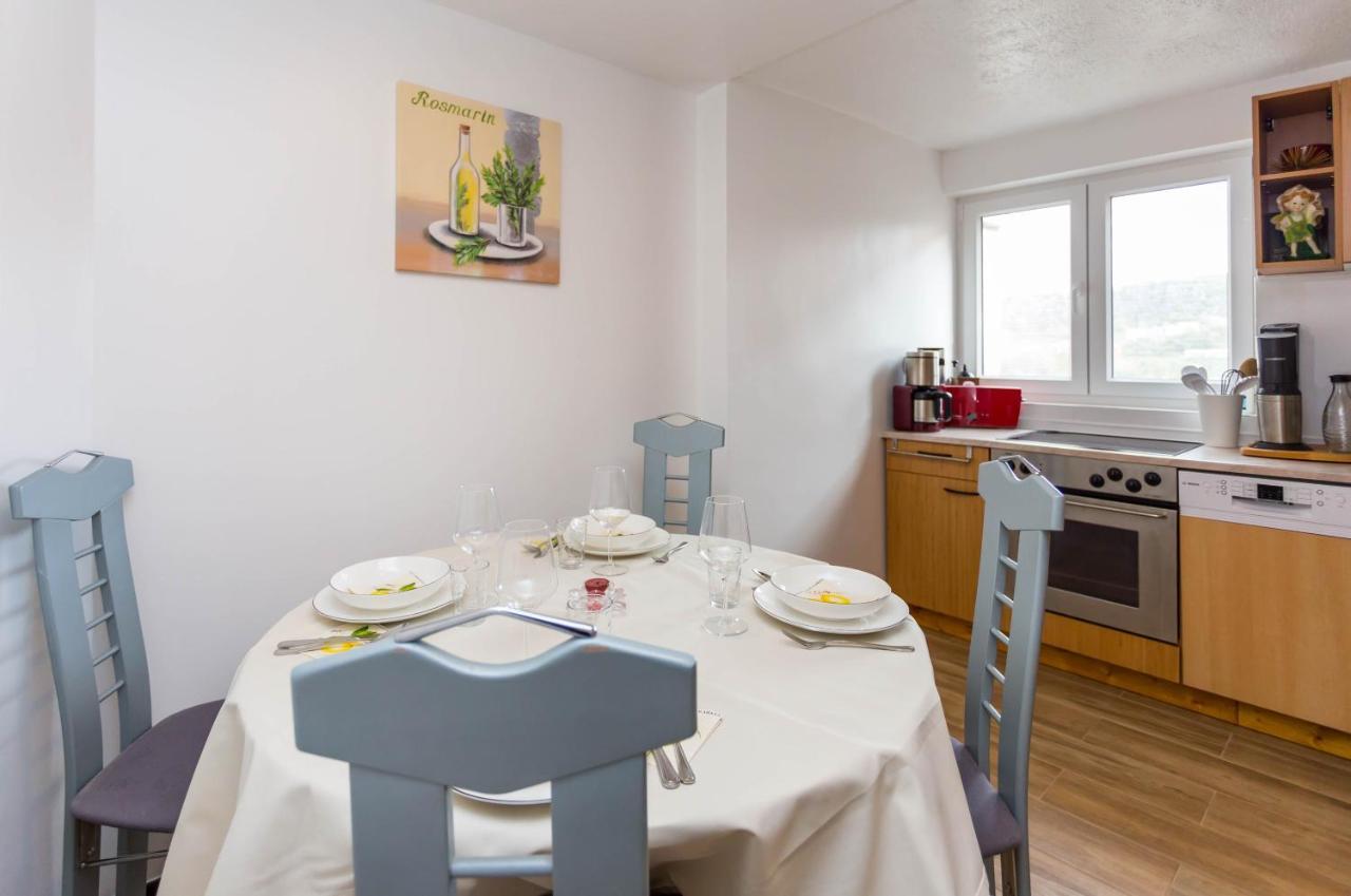 Holiday House Antique Kostanje Екстериор снимка