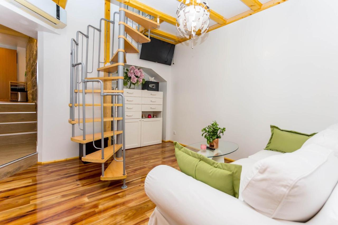 Holiday House Antique Kostanje Екстериор снимка