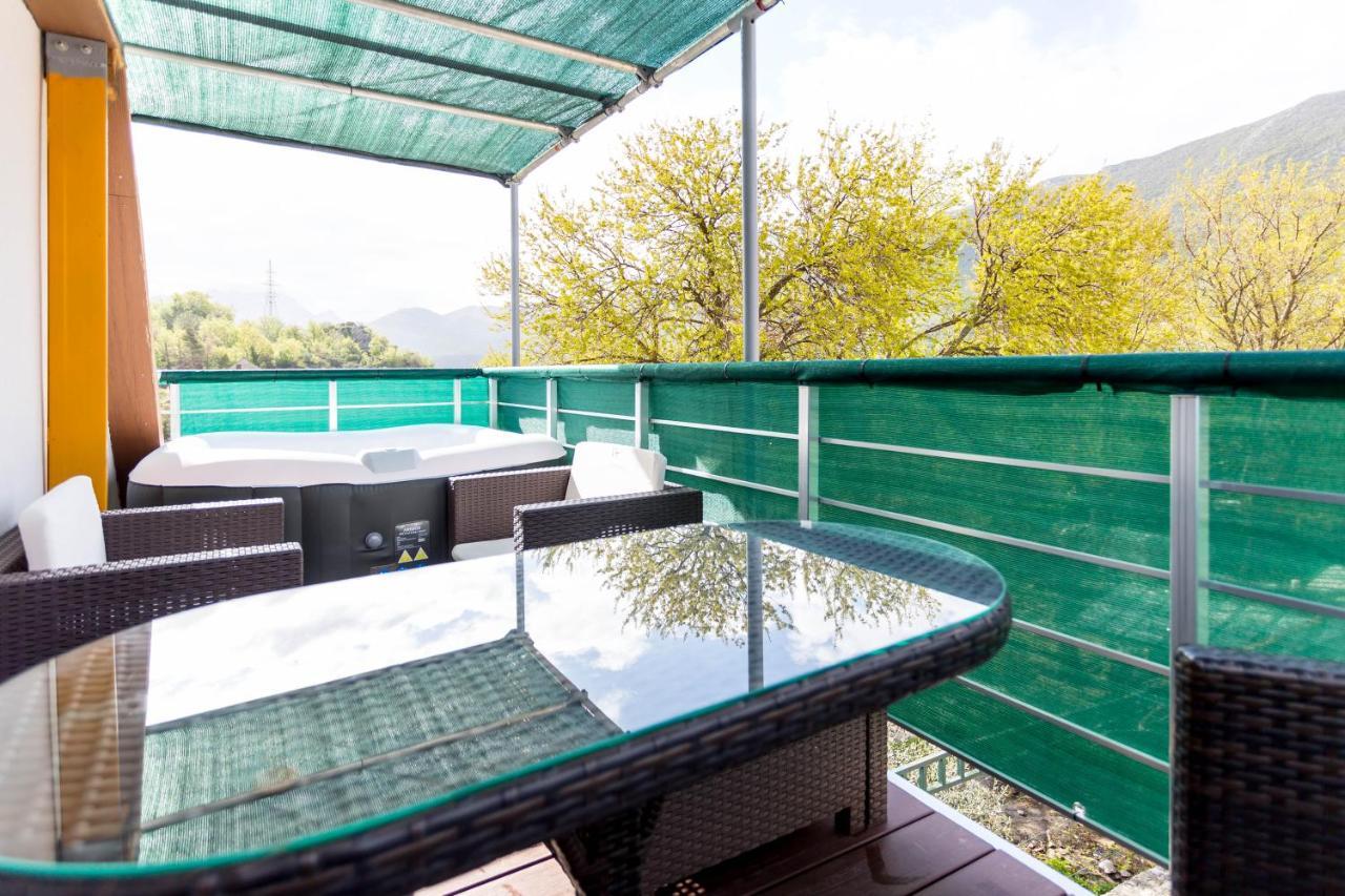 Holiday House Antique Kostanje Екстериор снимка