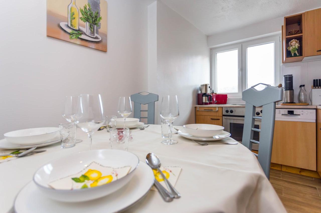 Holiday House Antique Kostanje Екстериор снимка