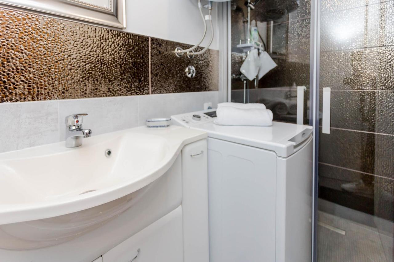 Holiday House Antique Kostanje Екстериор снимка