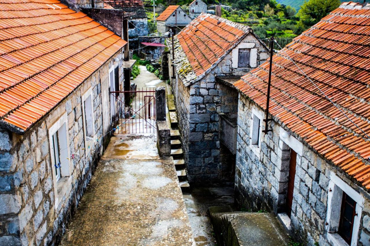 Holiday House Antique Kostanje Екстериор снимка